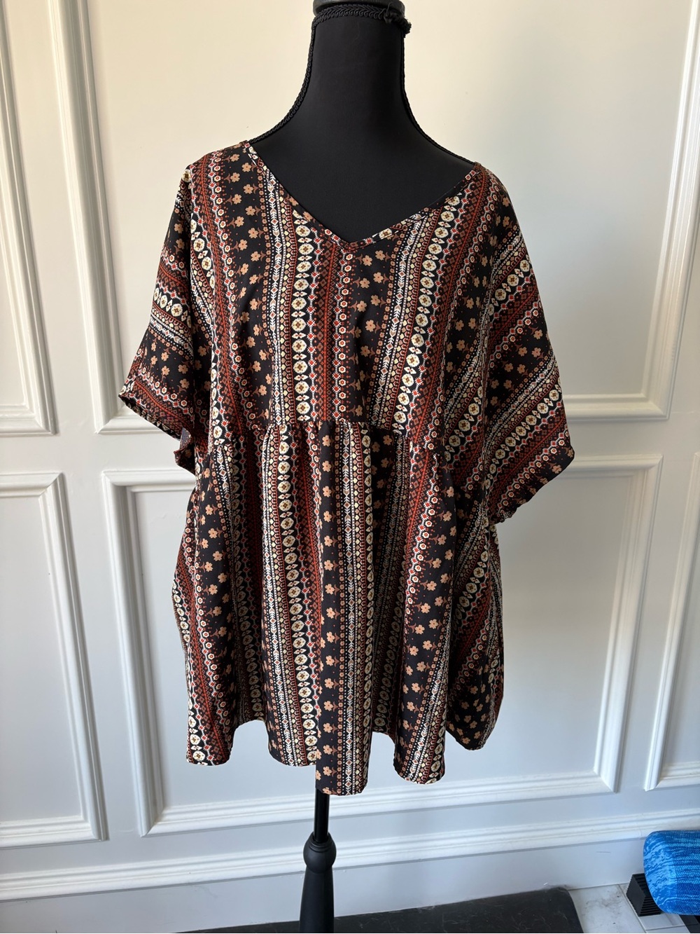 Relaxed V-Neck Tunic Top in Black and Brown Floral Stripe